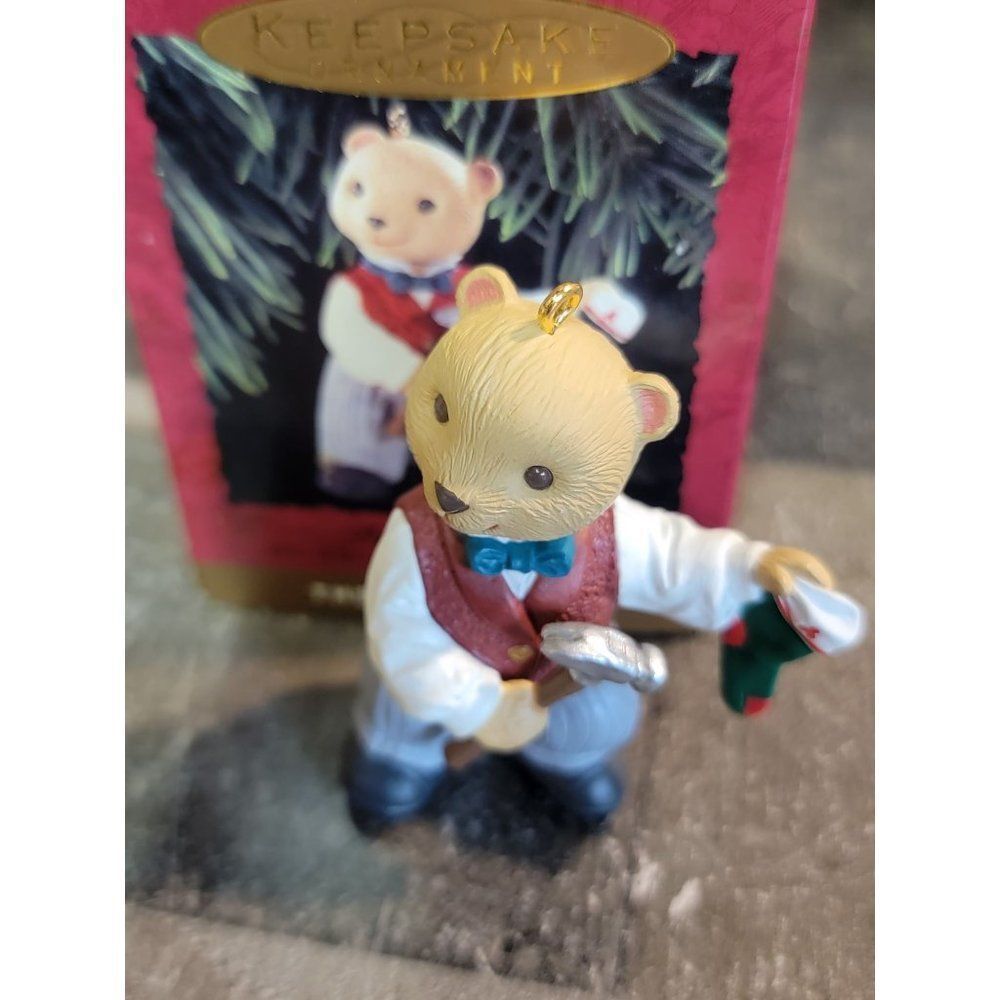 Hallmark 1993 Papa bearinger ornament Xmas decor